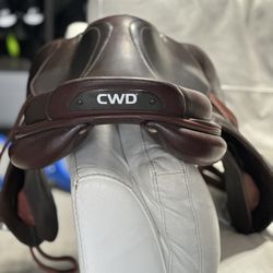 17” CDW Horse Jumping saddle 