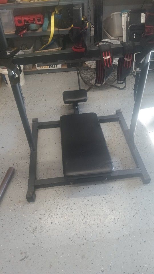 TITAN VERTICAL LEG PRESS