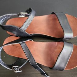 American Eagle Wedge Sandals Size 7