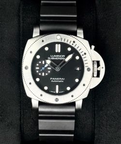 2023 Panerai Luminor Submersible 44mm PAM01229 Black Dial