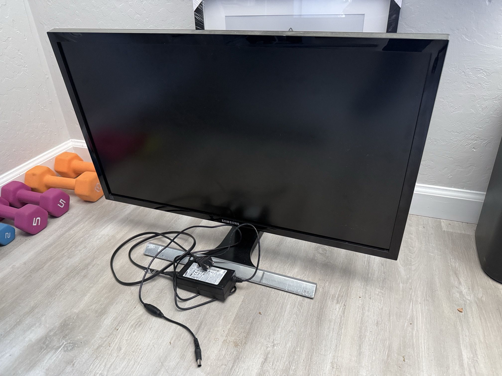 4k 28” Samsung Monitor In Excellent Condition