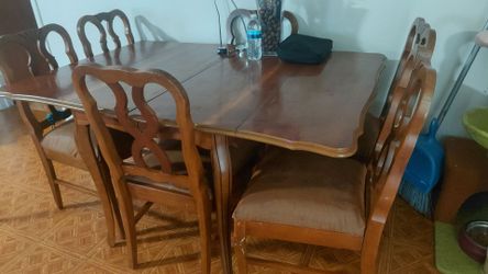 Wood Dining Table with 6 Chairs