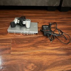 ps2 slim w wires and controller