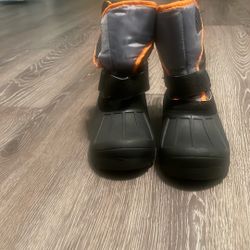Kids Snow Boots/ Botas Para La Nieve 