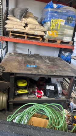 Welding table