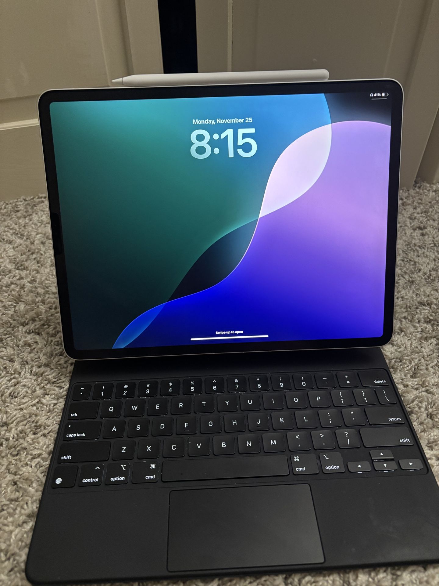 iPad Pro 12.9” 3rd Gen 64GB, w/ Apple Keyboard Case And Gen 2 Apple Pencil