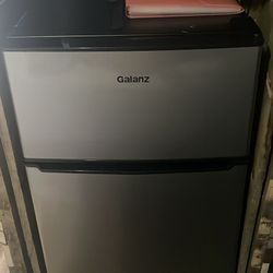 Mini Fridge With Freezer