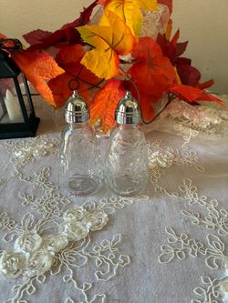 Princess house salt & pepper