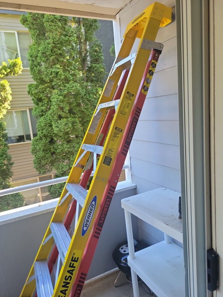 8ft Werner Lean Safe Ladder
