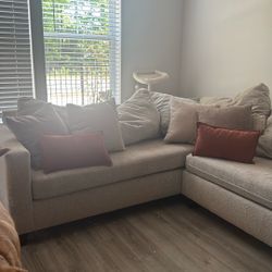 Free Couch 