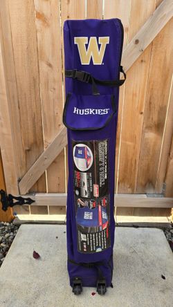 Coleman Collegiate 10' x 10' Canopy & Wall - UW Huskies