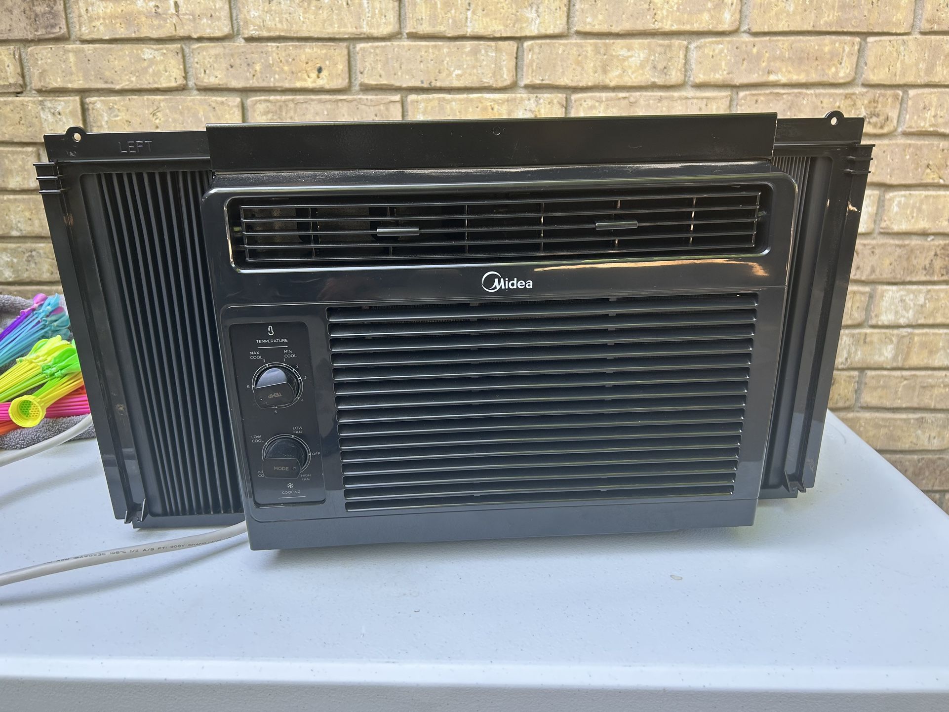 Wall AC Unit 80 BTU