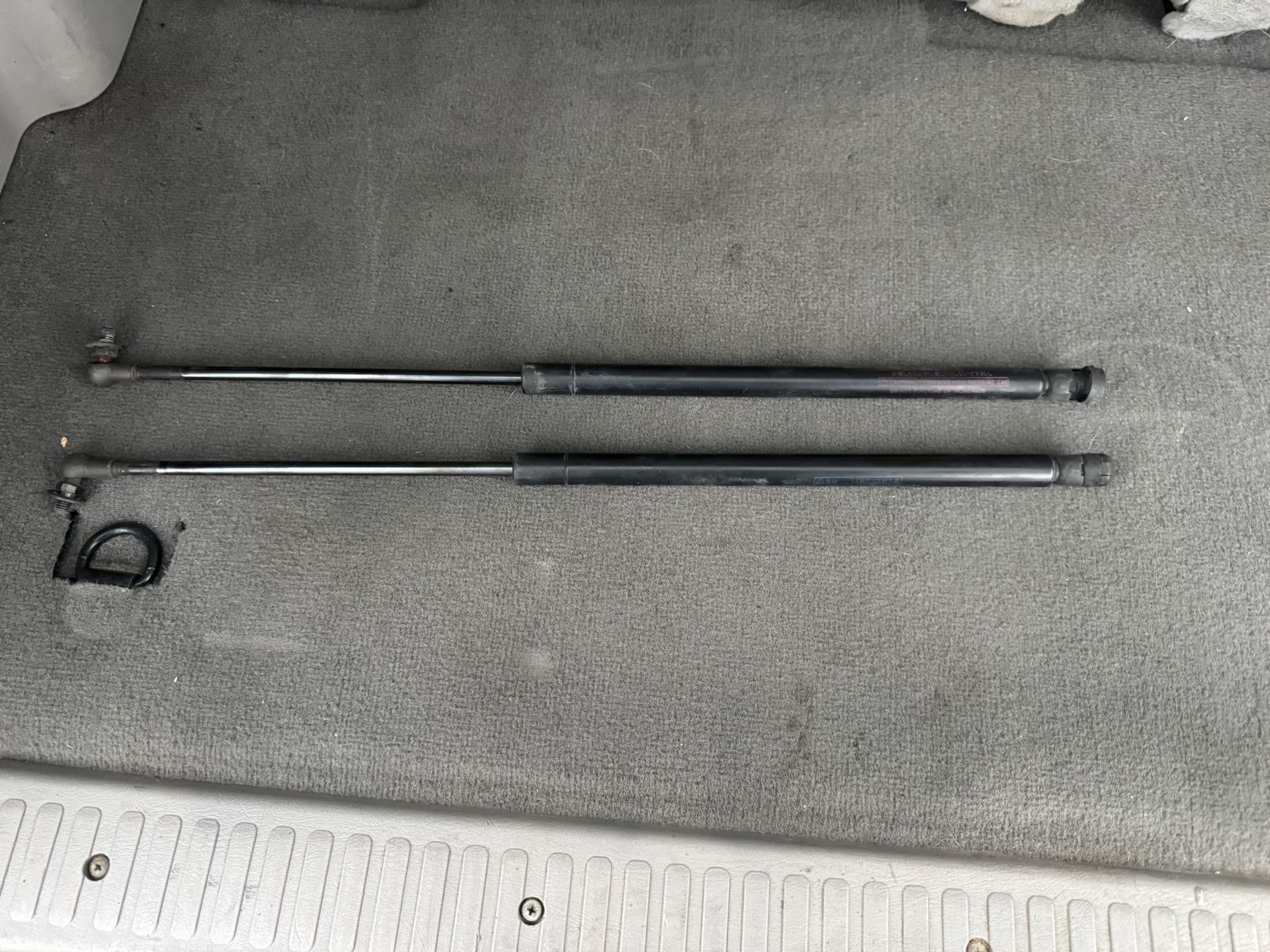 Toyota Sequoia Hood Struts