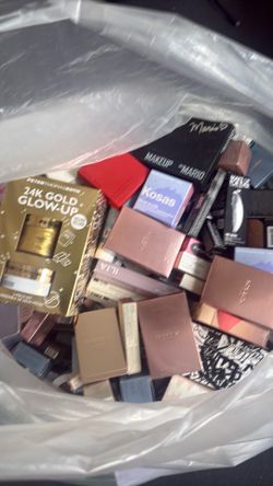 Makeup bag