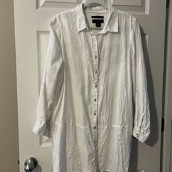 Tahari White 100% Linen Button Tunic Shirt Top 1X Roll Tab Long Sleeves EUC  Elevate your casual look with this lovely TAHARI white tunic shirt. The 1