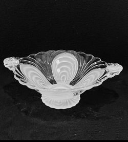 Vintage 1930’s Cambridge Caprice Frosted & Clear Glass Tulip Bowl Handled 9”