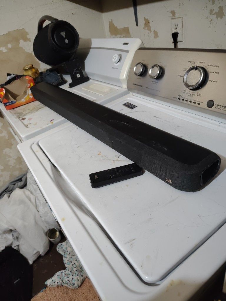 Polk Soundbar With Remote