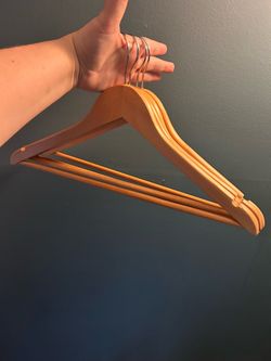 Wooden and plastic Clothes Hangers Set
