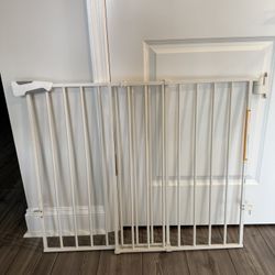 Baby/ Pet gates