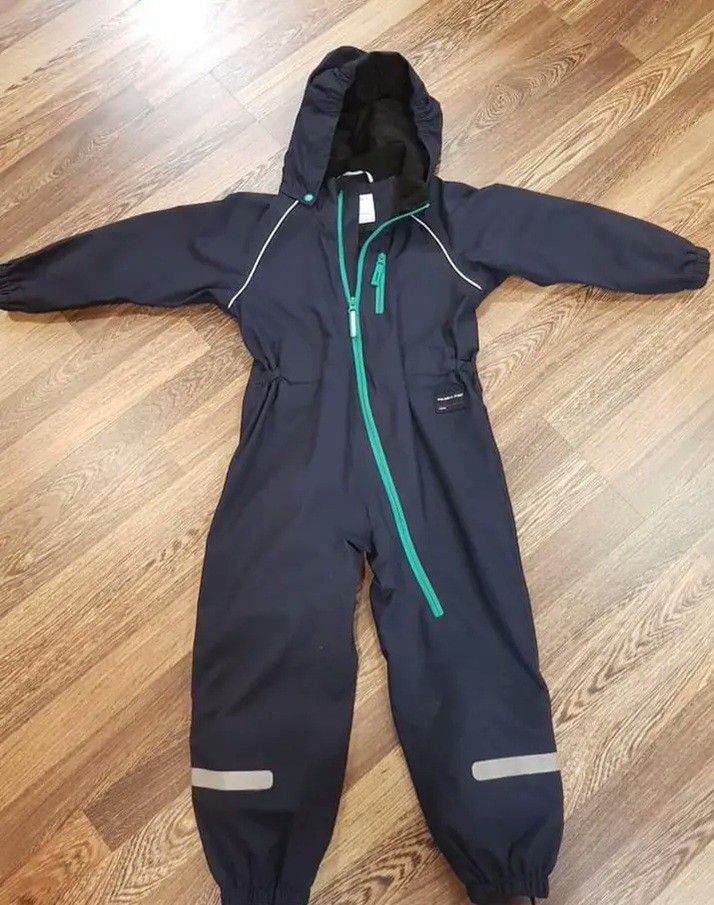 Polarn O. Pyret Boy's/ Girl's Insulated Weatherproof overall Suit Rain Jacket Pants Kids/ childrens size 3-4 years