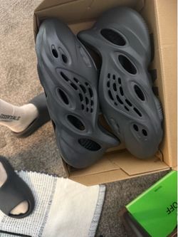 Yeezy foam RNR
