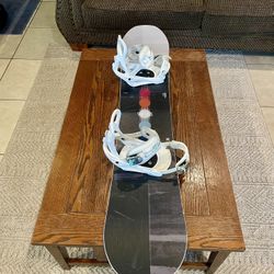 Nitro Future Team Snowboard size 142 cm