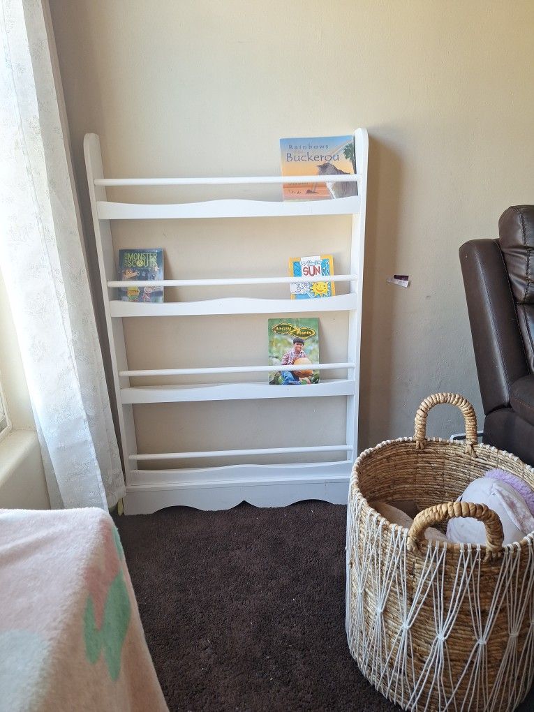 Kids Book Shelf
