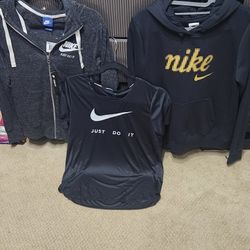 Nike Bundle Of 3 Pieces - Size XS & S (New and Used)