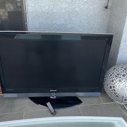 Samsung 46” Tv