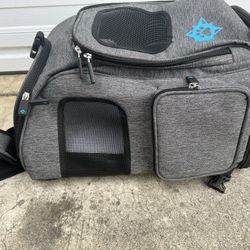 Sherpa 2 in 1 Airline Approved Travel Backpack Cat Or Dog Pet Carrier