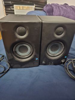 Presonus Eris E 3.5 HD near field studio monitors