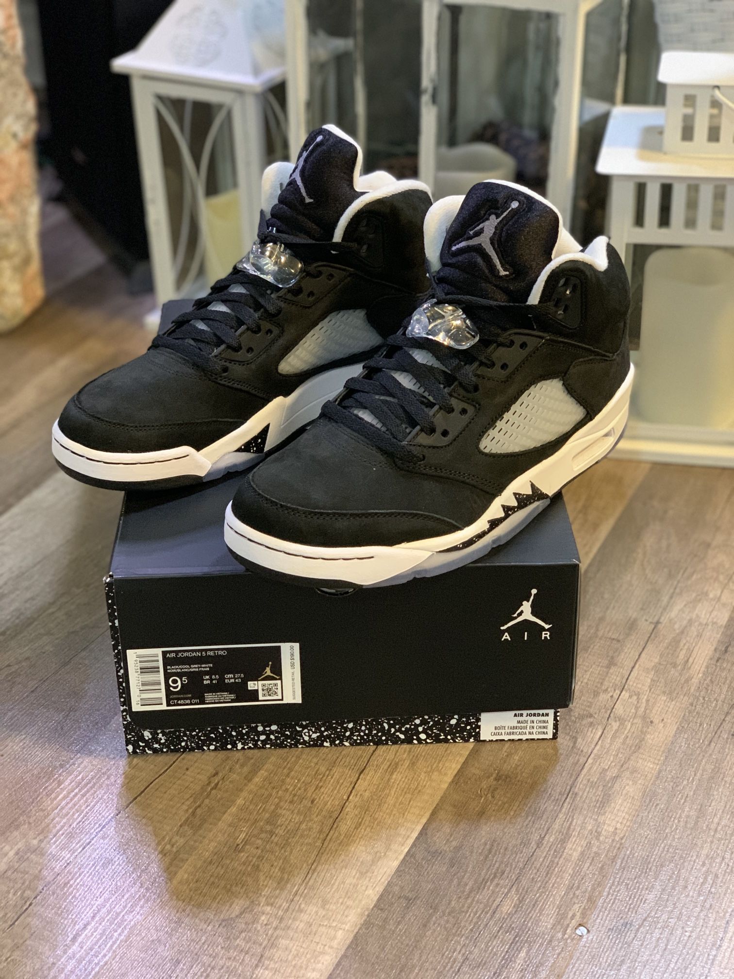 Air Jordan 5 Retro Oreo / Moonlight Size 9.5M for Sale in Tacoma, WA -  OfferUp