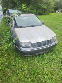 FLASH SALE! 01 jetta vr6