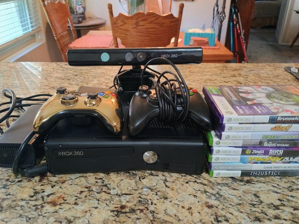 Xbox 360 System Complete With Games And Kinect
