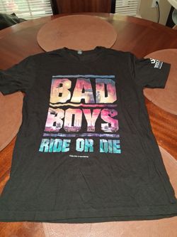 Shirt use once size m in good condition