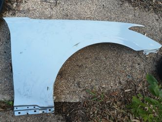 Genesis G80 Pass Fender