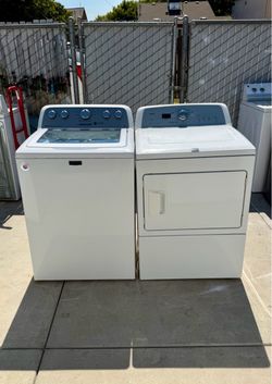 Maytag Washer & Gas Dryer with Warranty