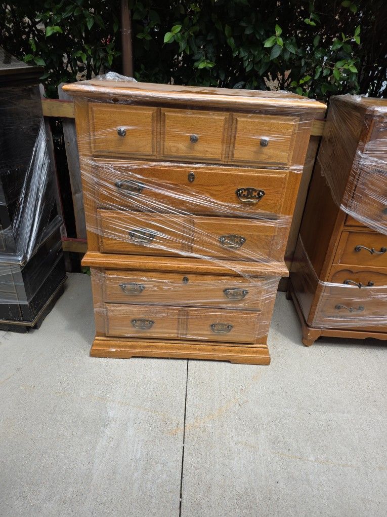 Dresser 5 Drawers