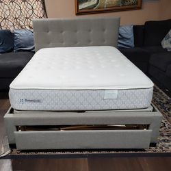 Full Size Bed