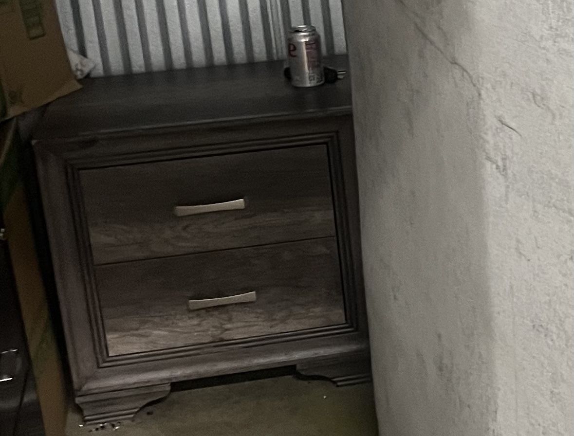 Bedroom Side Tables With Drawers X 2 Like New