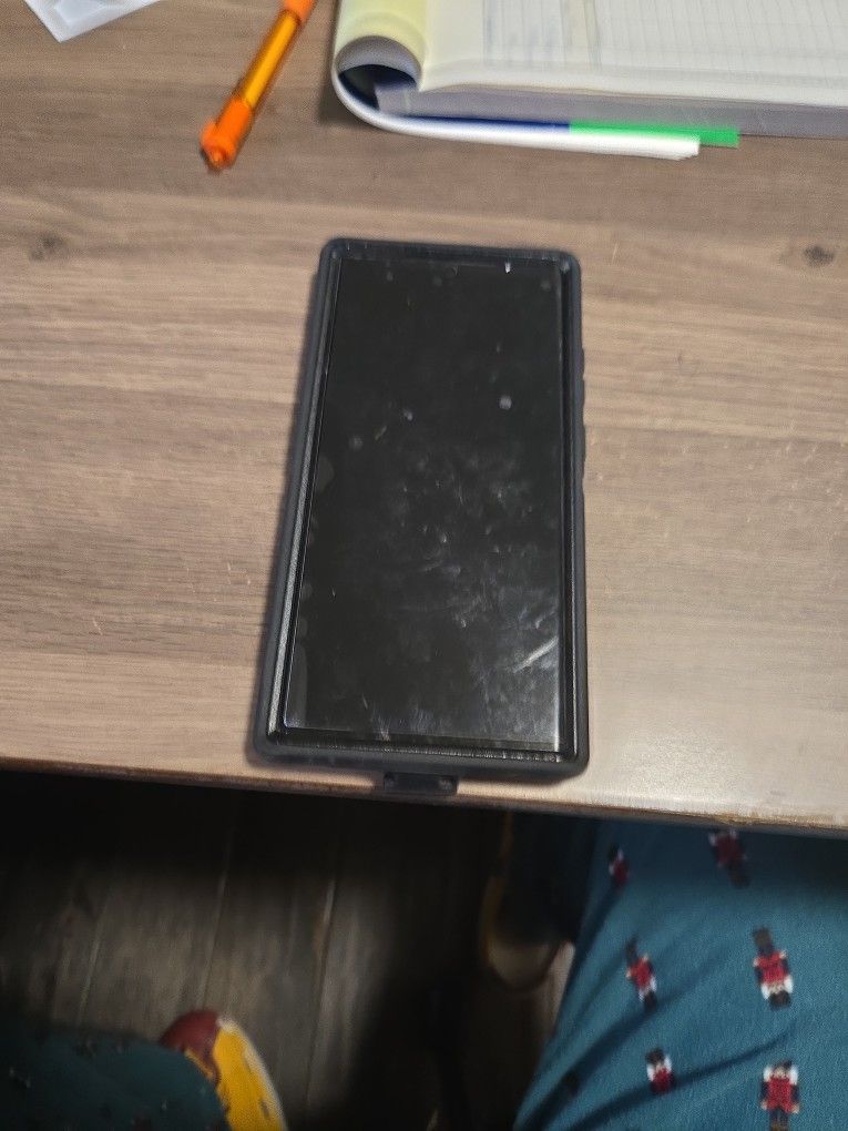 Samsung Ultra 23 / 256 Gb