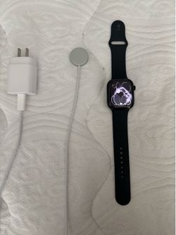 Apple Watch series 11 jet black with charger