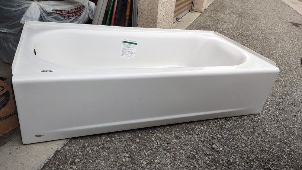 New Bath Tub $150