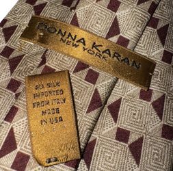 DONNA KARAN NEW YORK SILK TIE MENS ONE SIZE BEIGE MAROON GEOMETRIC ITALY