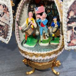 Vintage Goose Egg With Intricate Design