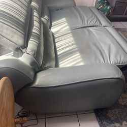 Reclinable Couch