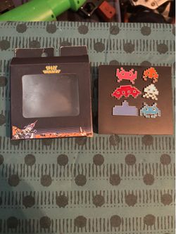 Space invader pin set