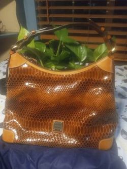 New Dooney and Burke purse with coin purse