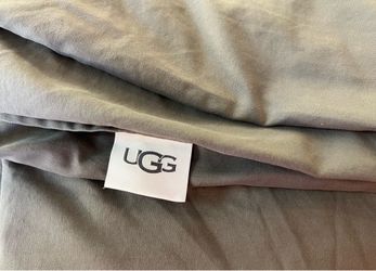 Twin XL Ugg top sheet College DORM ITEMS