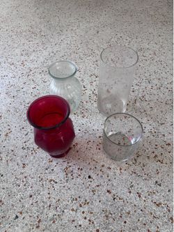 4 glass vases